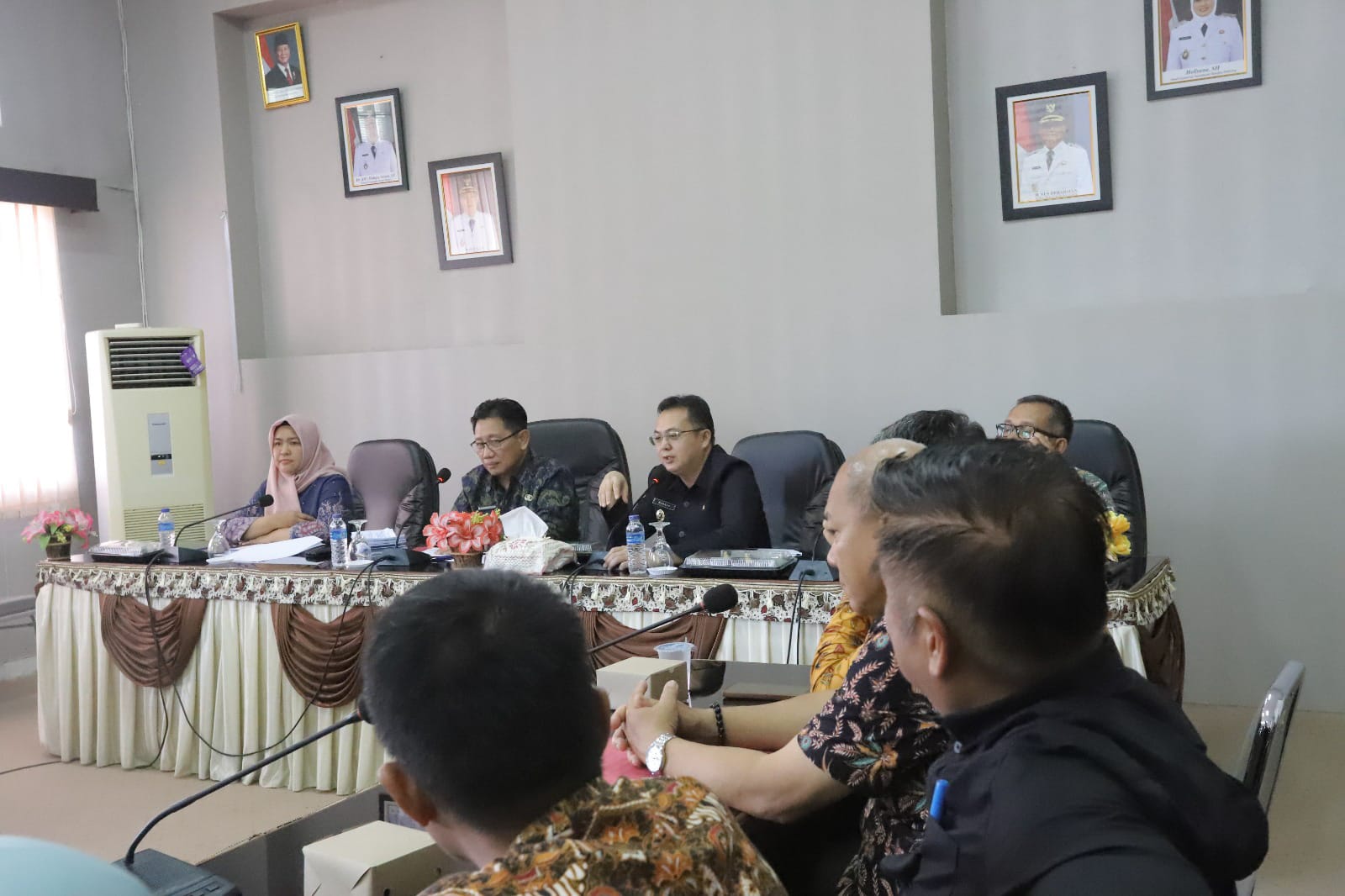 Rapat dengan OPD, Bupati Markus Dorong Realisasi Pendapatan Asli Daerah Bangka Barat 2025