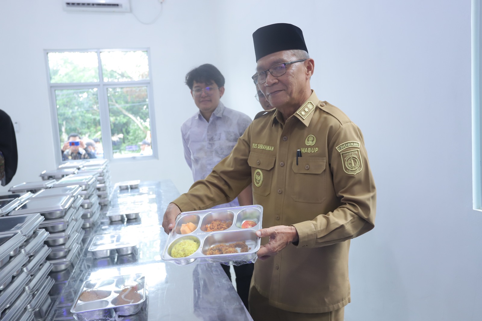 Dukung Program Presiden Prabowo, Wabup Yus Derahman Resmikan Dapur Makan Bergizi Gratis di Bangka Barat